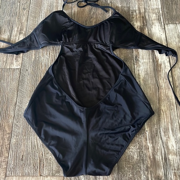 🌟VICTORIA 🌟SECRET SEXY 🌟CUT OUT BLACK BIKINI, LARGE - Picture 3 of 10